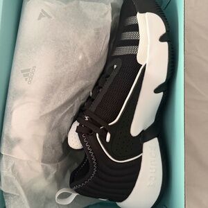 Adidas Kids Basketball sneakers size 7